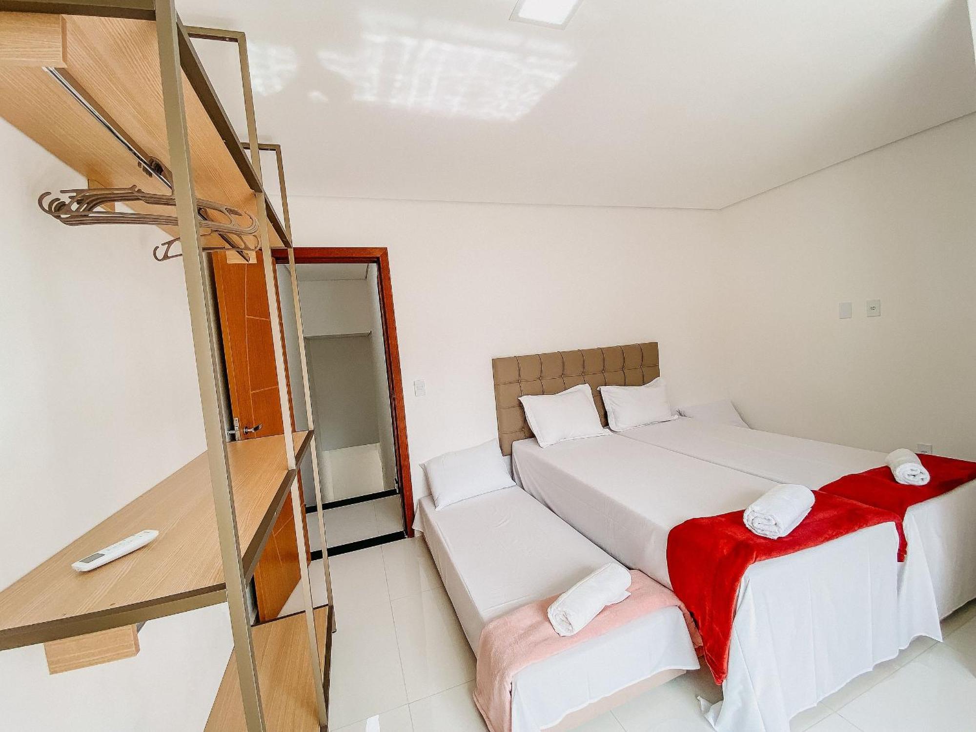 Casa de férias Casas Duplex Todas Com 3 Suiites Ambas Com Ar Condicionado, Varanda, Internet E Churrasqueira Privativa No Residencial Jardins De Taperpua 2 Codominio A Poucos Metros Da De Taperapua, Com Piscina E Area Gourmet. Porto Seguro