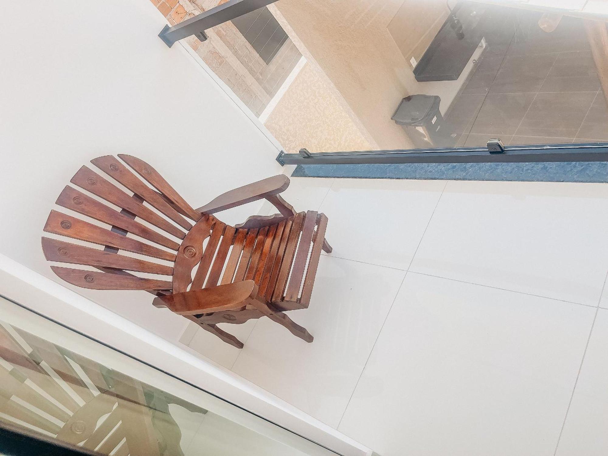 Casas Duplex Todas Com 3 Suiites Ambas Com Ar Condicionado, Varanda, Internet E Churrasqueira Privativa No Residencial Jardins De Taperpua 2 Codominio A Poucos Metros Da De Taperapua, Com Piscina E Area Gourmet.