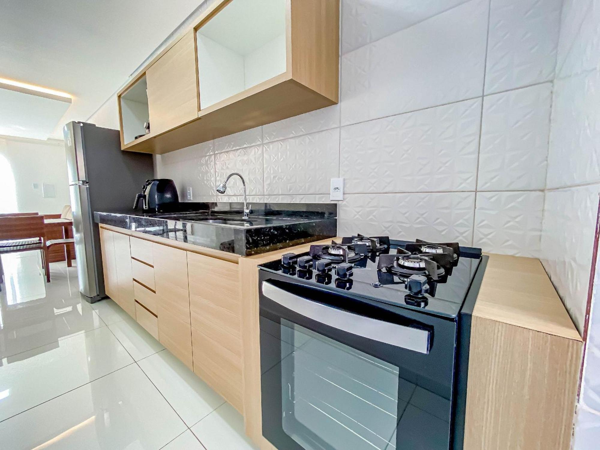 Casa de férias Casas Duplex Todas Com 3 Suiites Ambas Com Ar Condicionado, Varanda, Internet E Churrasqueira Privativa No Residencial Jardins De Taperpua 2 Codominio A Poucos Metros Da De Taperapua, Com Piscina E Area Gourmet.