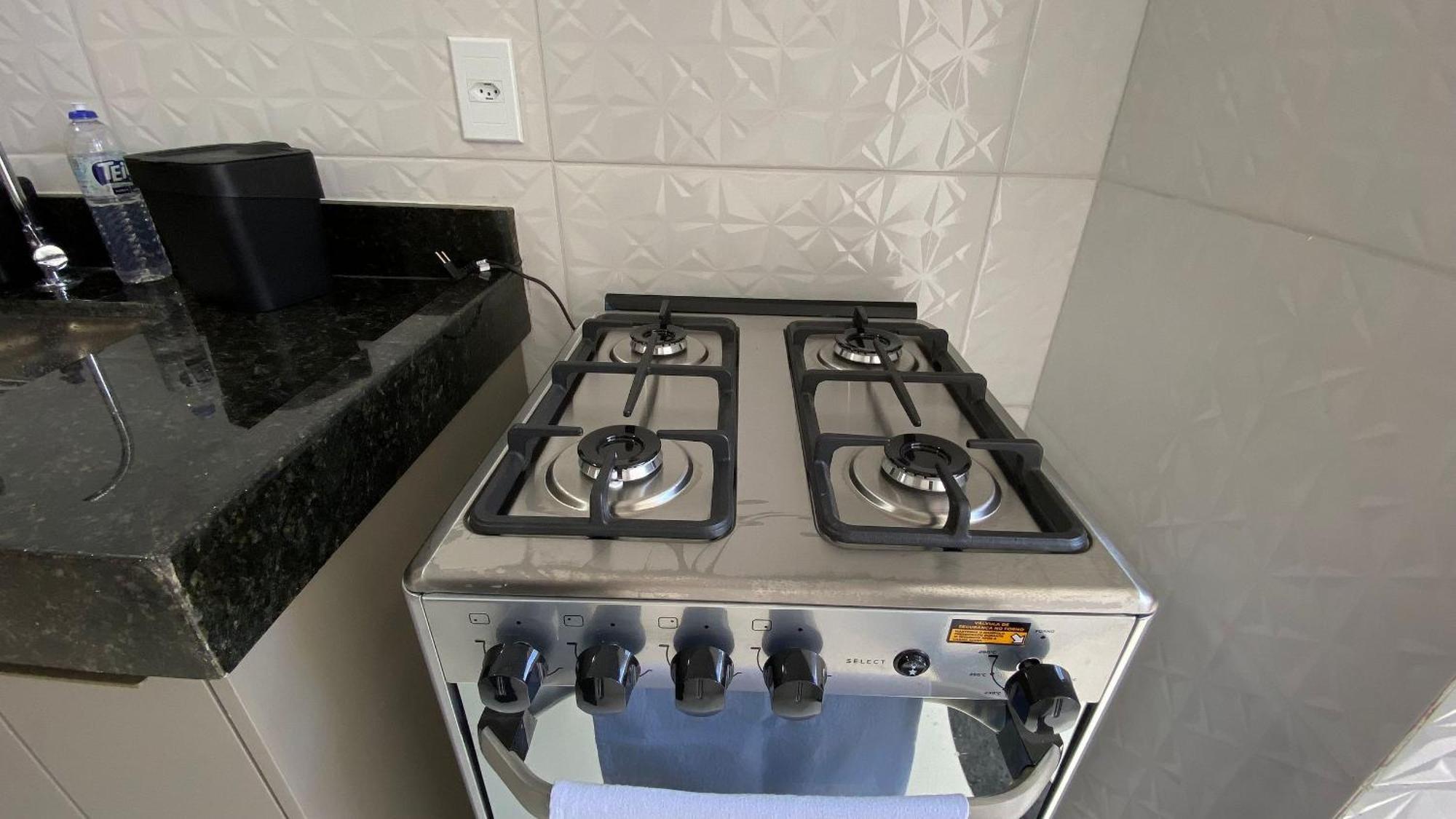 Casas Duplex Todas Com 3 Suiites Ambas Com Ar Condicionado, Varanda, Internet E Churrasqueira Privativa No Residencial Jardins De Taperpua 2 Codominio A Poucos Metros Da De Taperapua, Com Piscina E Area Gourmet. * Porto Seguro