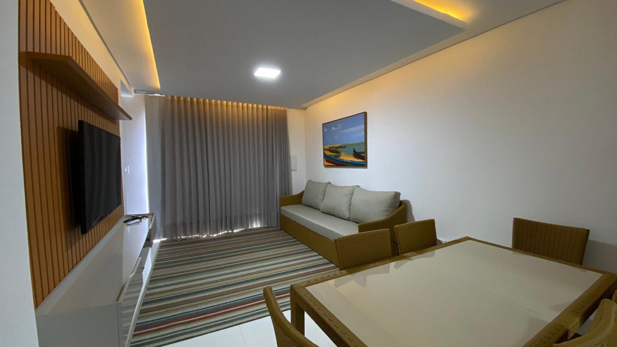 Casas Duplex Todas Com 3 Suiites Ambas Com Ar Condicionado, Varanda, Internet E Churrasqueira Privativa No Residencial Jardins De Taperpua 2 Codominio A Poucos Metros Da De Taperapua, Com Piscina E Area Gourmet. * Porto Seguro