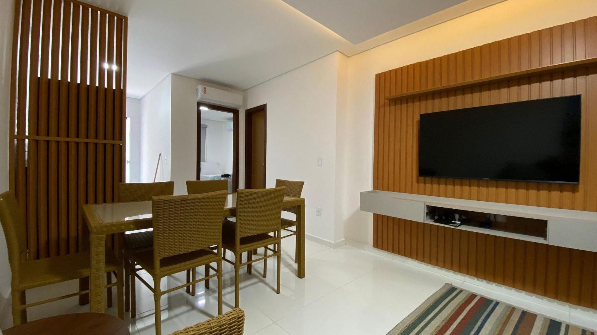 Casas Duplex Todas Com 3 Suiites Ambas Com Ar Condicionado, Varanda, Internet E Churrasqueira Privativa No Residencial Jardins De Taperpua 2 Codominio A Poucos Metros Da De Taperapua, Com Piscina E Area Gourmet. Porto Seguro