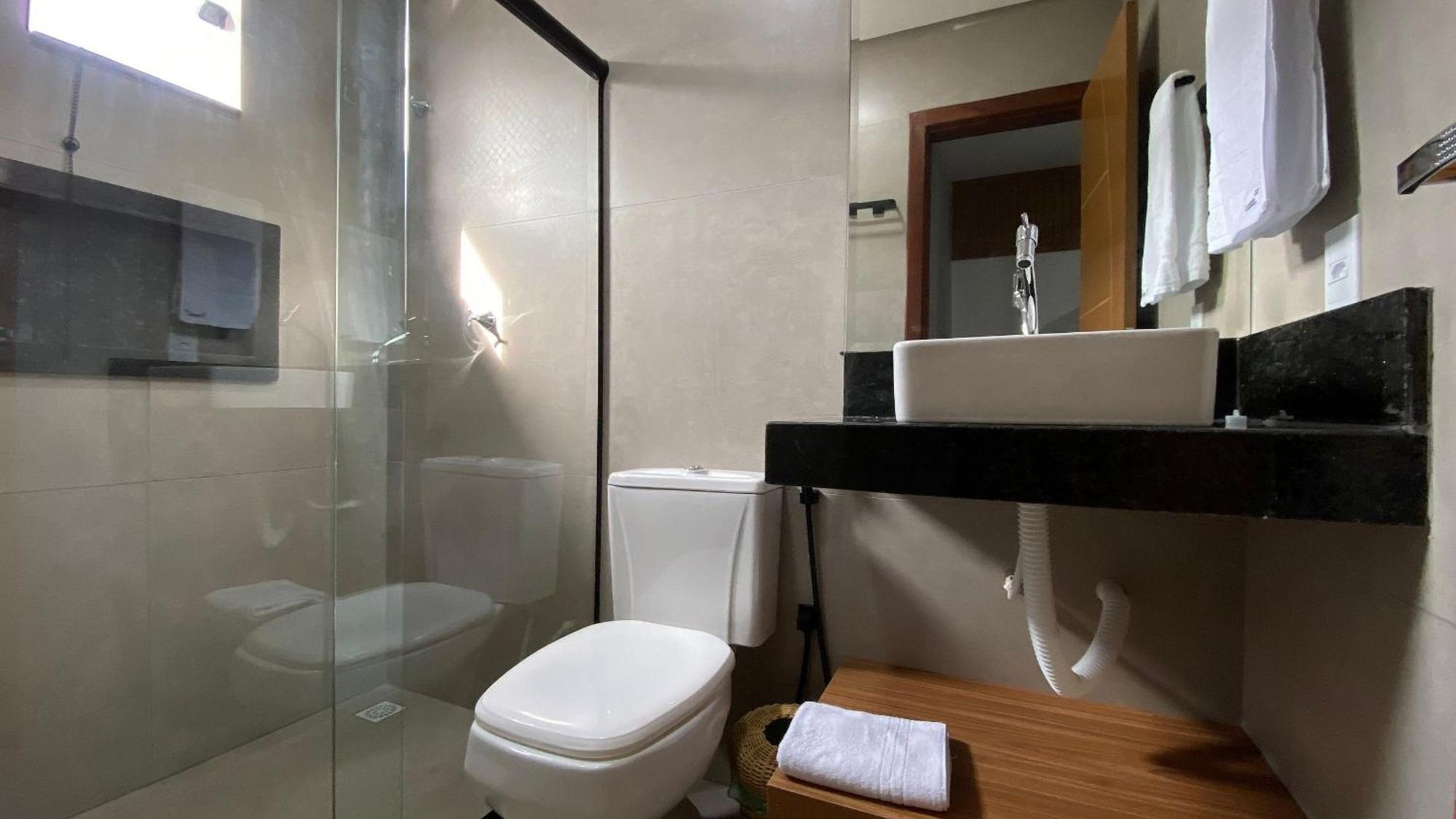 Casa de férias Casas Duplex Todas Com 3 Suiites Ambas Com Ar Condicionado, Varanda, Internet E Churrasqueira Privativa No Residencial Jardins De Taperpua 2 Codominio A Poucos Metros Da De Taperapua, Com Piscina E Area Gourmet. Porto Seguro