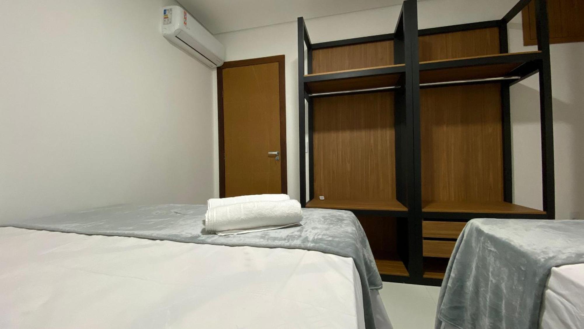 Casas Duplex Todas Com 3 Suiites Ambas Com Ar Condicionado, Varanda, Internet E Churrasqueira Privativa No Residencial Jardins De Taperpua 2 Codominio A Poucos Metros Da De Taperapua, Com Piscina E Area Gourmet. * Porto Seguro